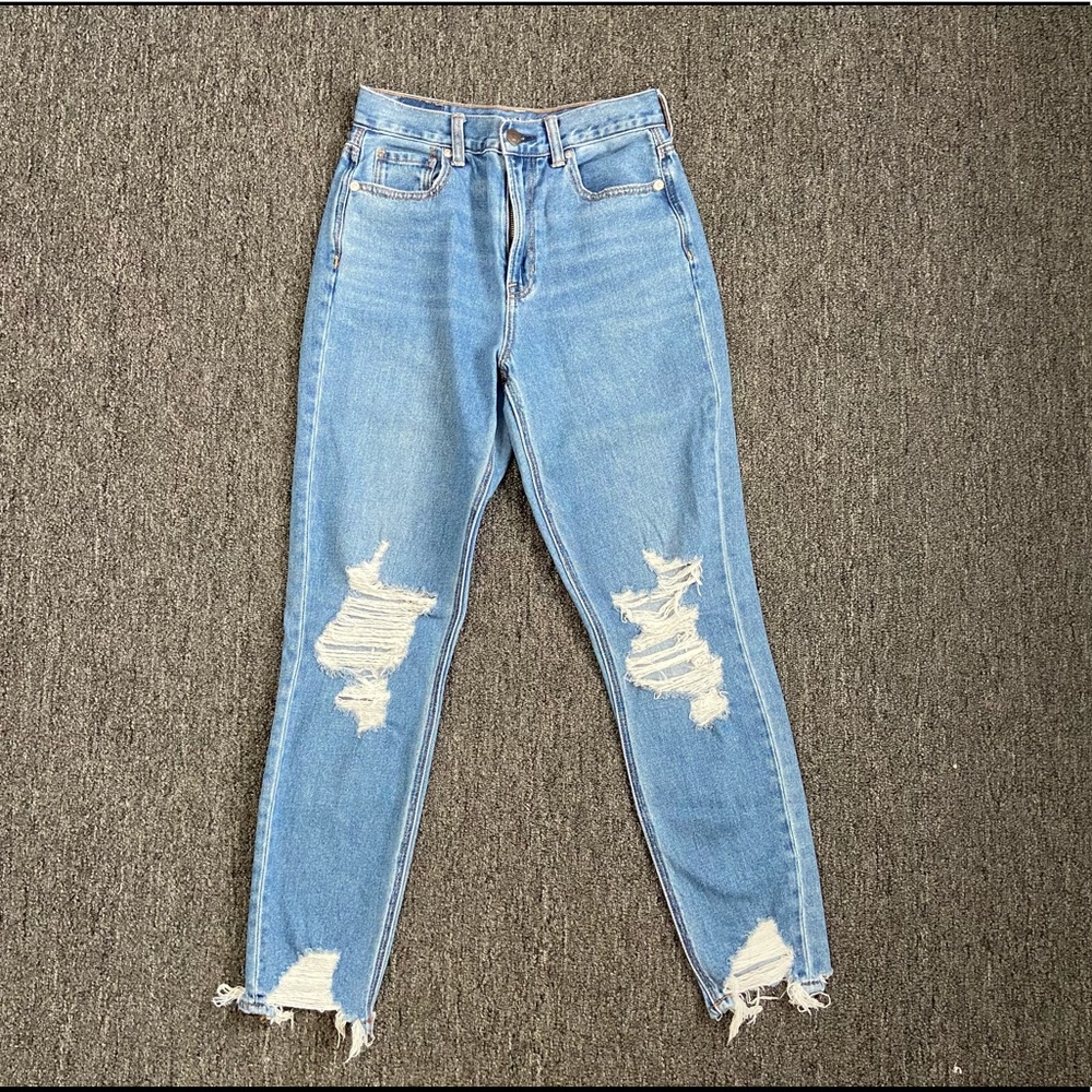 Distressed Mom Jean